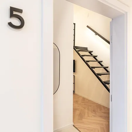 E22 - Boutique Apartments, Location By Bqa * בודפשט