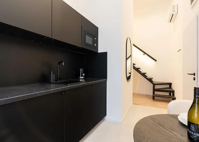 E22 - Boutique Apartments, Location By Bqa *
