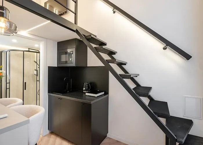 E22 - Boutique Apartments, Location By Bqa